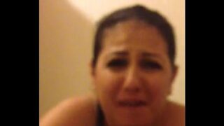 Maman arabe muette suce et baise ma jeune grosse bite pt.2