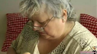 Compilation de très vieilles mamies baisées porno
