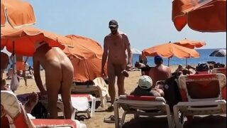 Nked beach